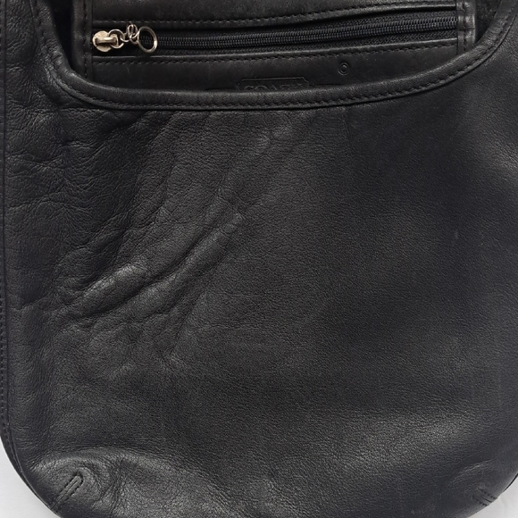 Coach Black Leather Logo Tag Accessory - Picture 4 of 10